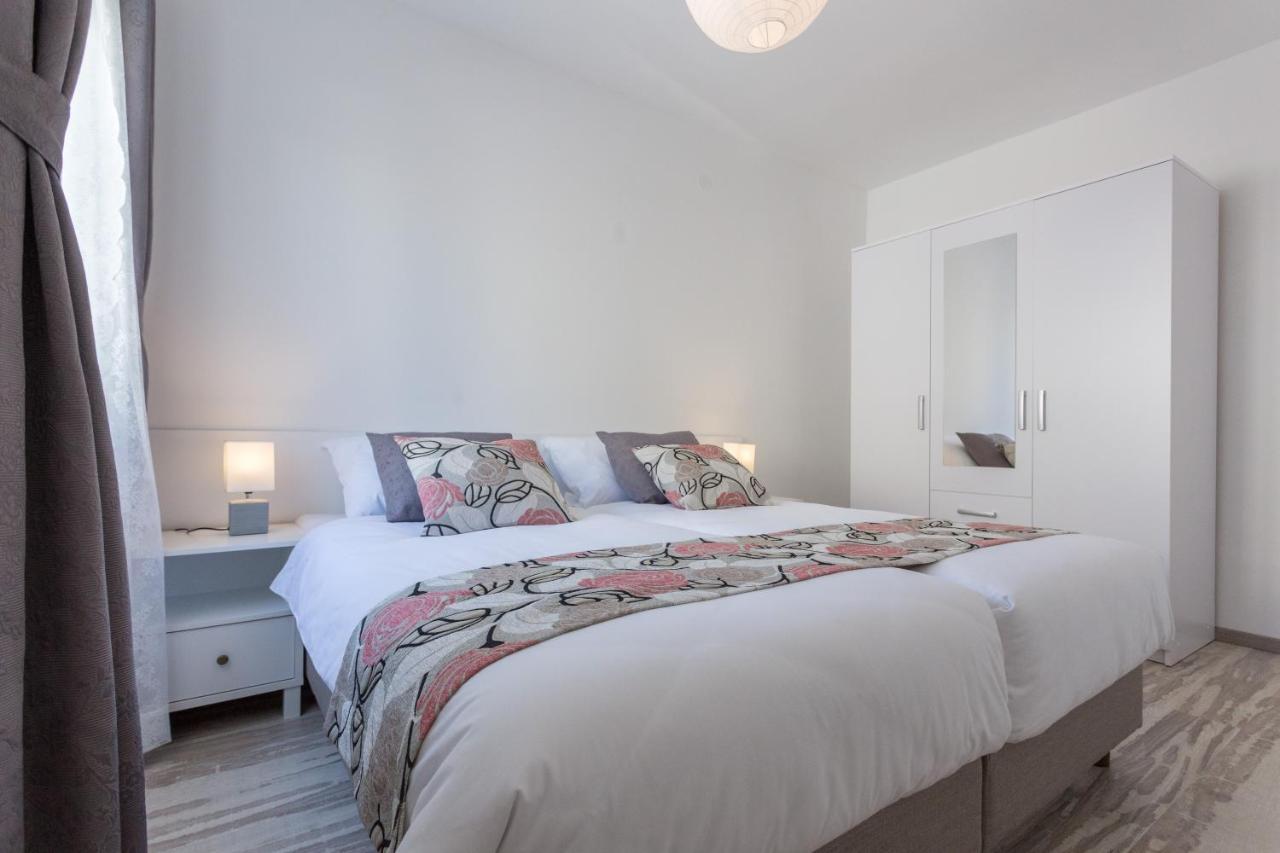 קאבטאט Apartments Oleander Sea View מראה חיצוני תמונה