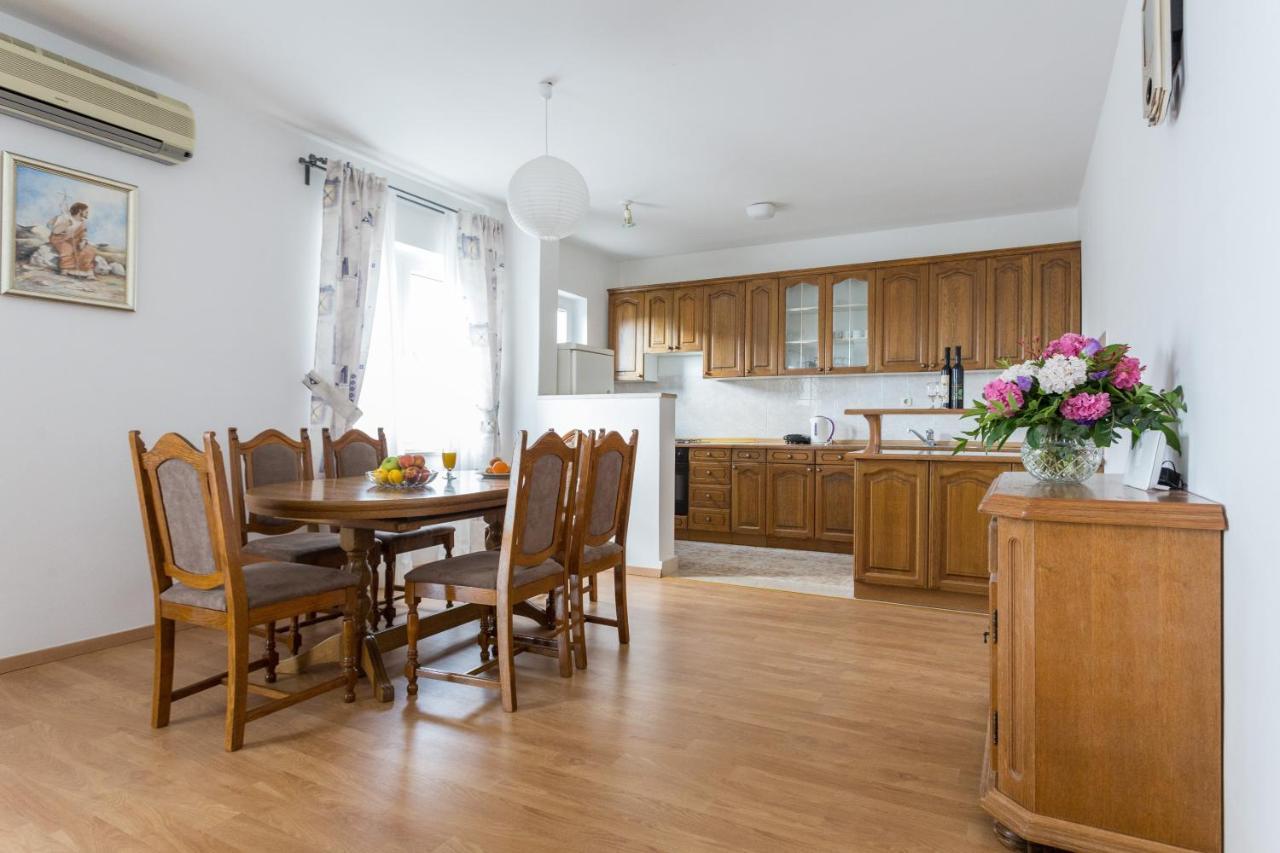 קאבטאט Apartments Oleander Sea View מראה חיצוני תמונה