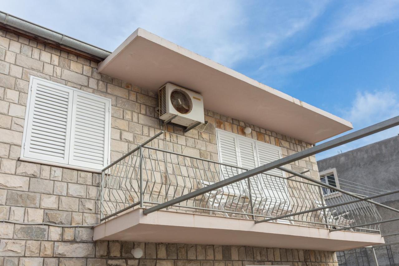 קאבטאט Apartments Oleander Sea View מראה חיצוני תמונה